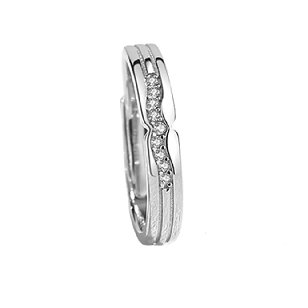 Minimalist and Versatile Couples' Rings Design